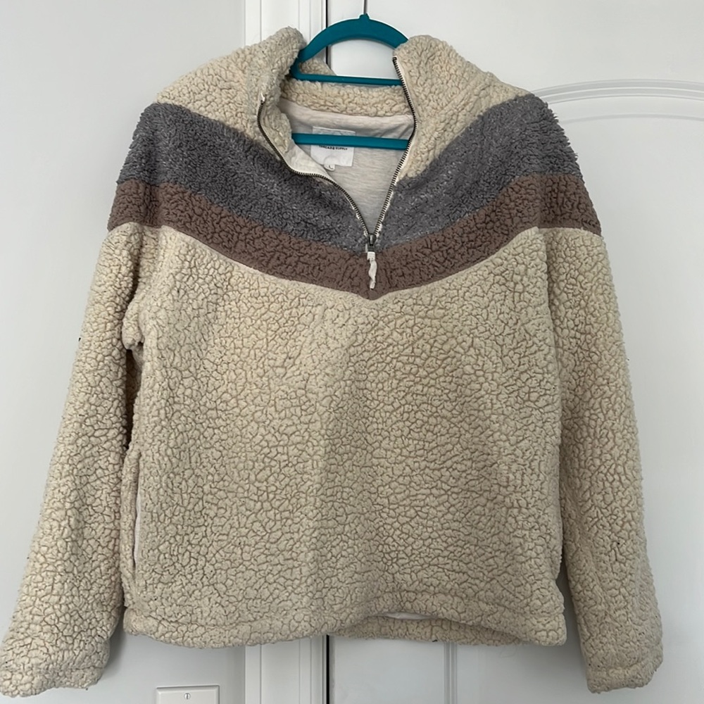 Dry Goods- Thread & Supply Qtr Zip Sherpa // Size L // Has Pockets